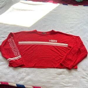 Women’s Queen Bees Red Crop Crewneck Size Large/XLarge